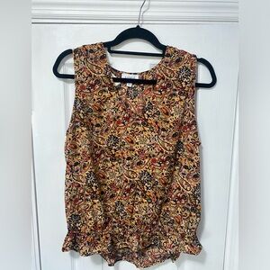 NWT, EverEve, Paisley printed top, size L
